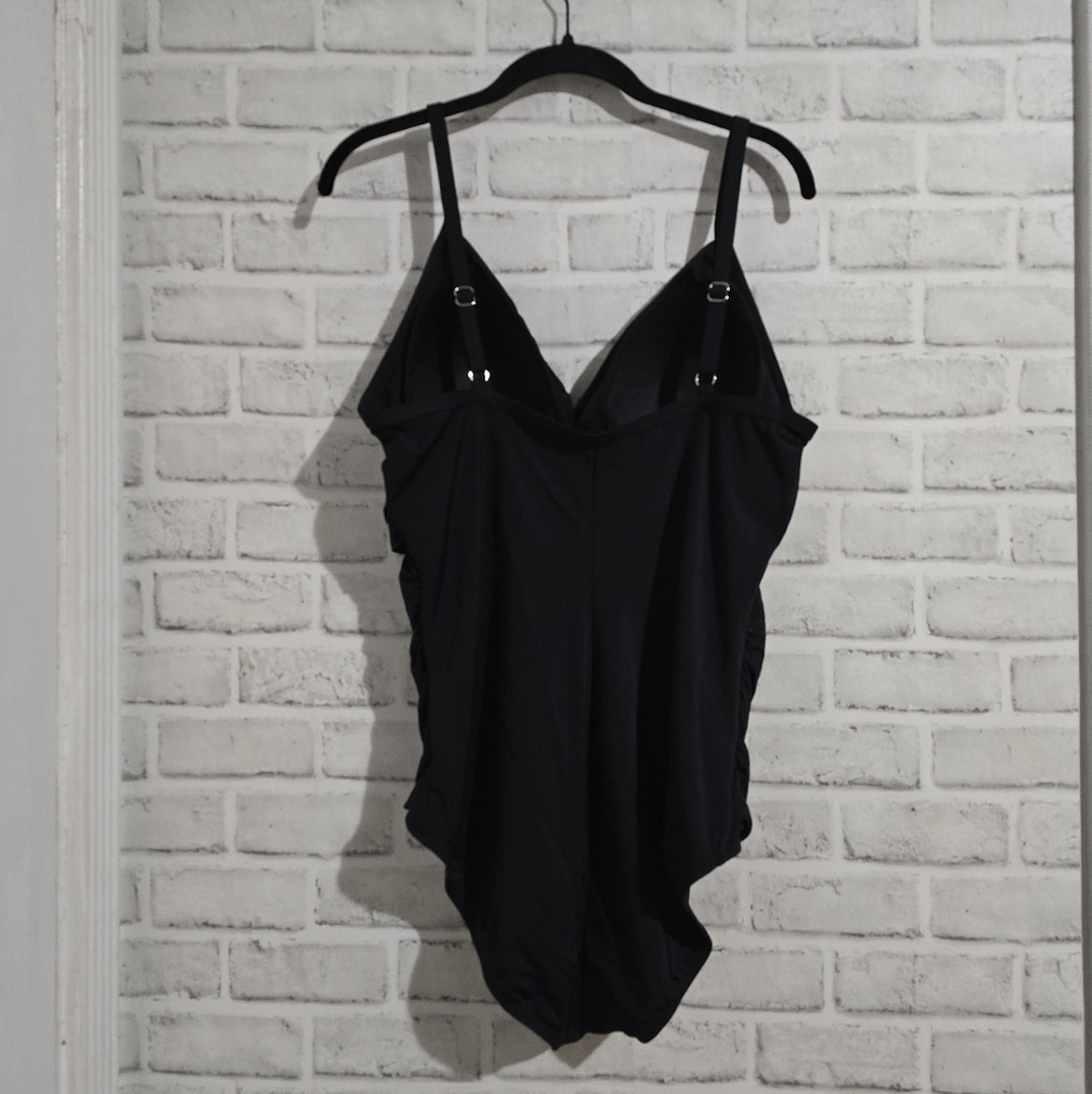 NEW Jantzen One Piece Swimsuit Black size 16 - Picture 5 of 7